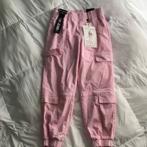 women’s brand new pink cargo pants never worn perfect condition with belt loops